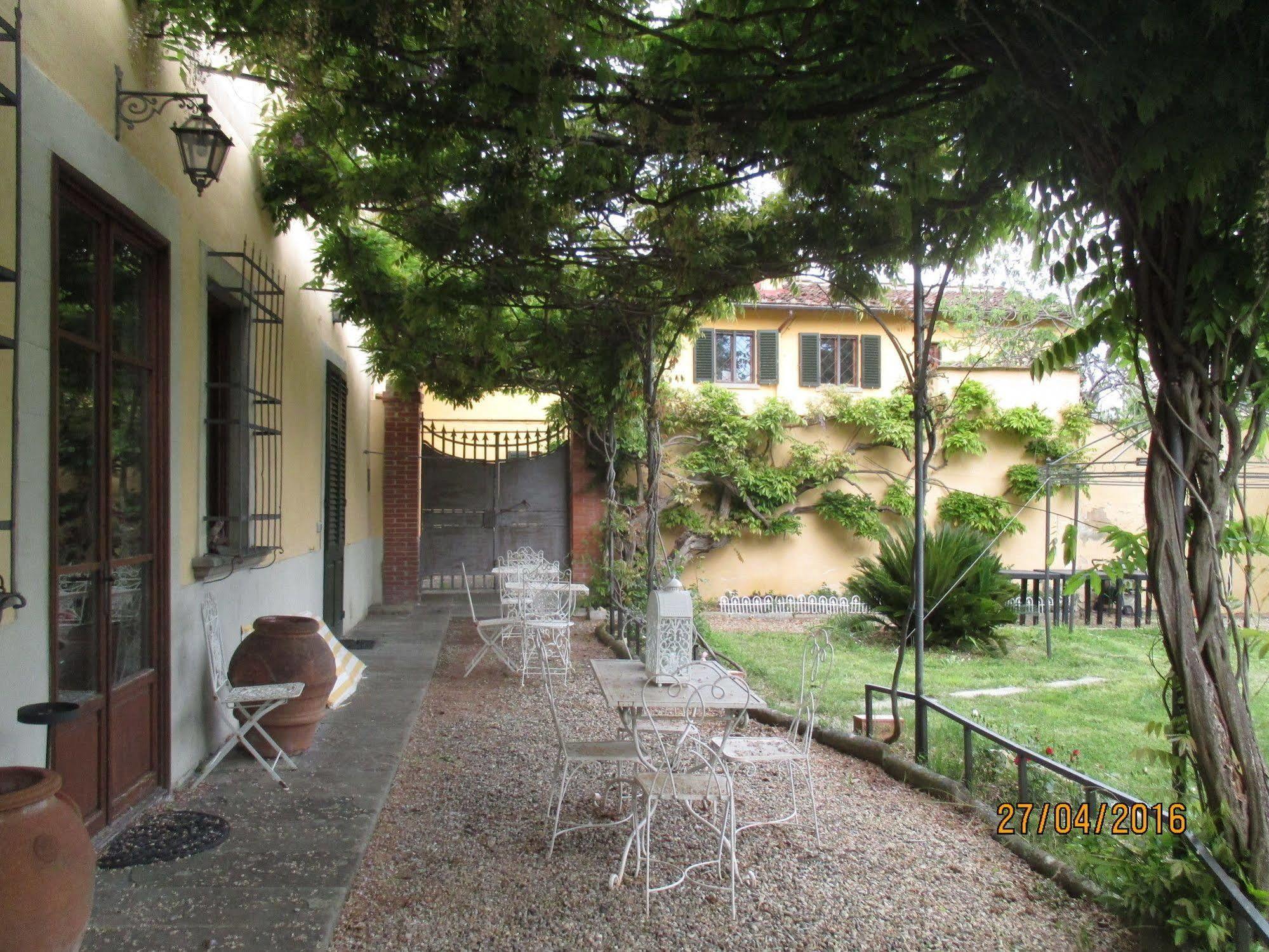 Ape Rosa Relais Florença