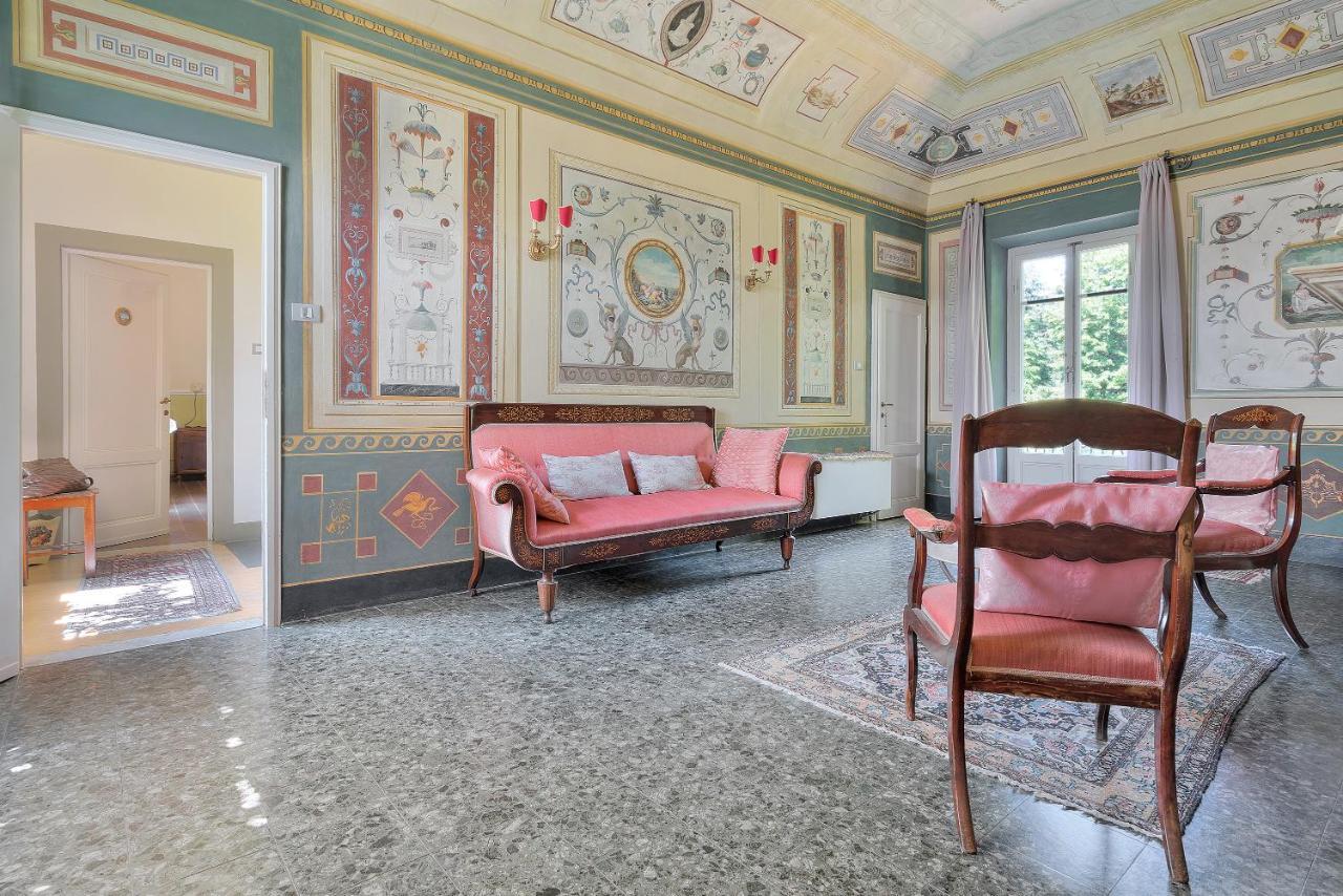 Ape Rosa Relais Florenz
