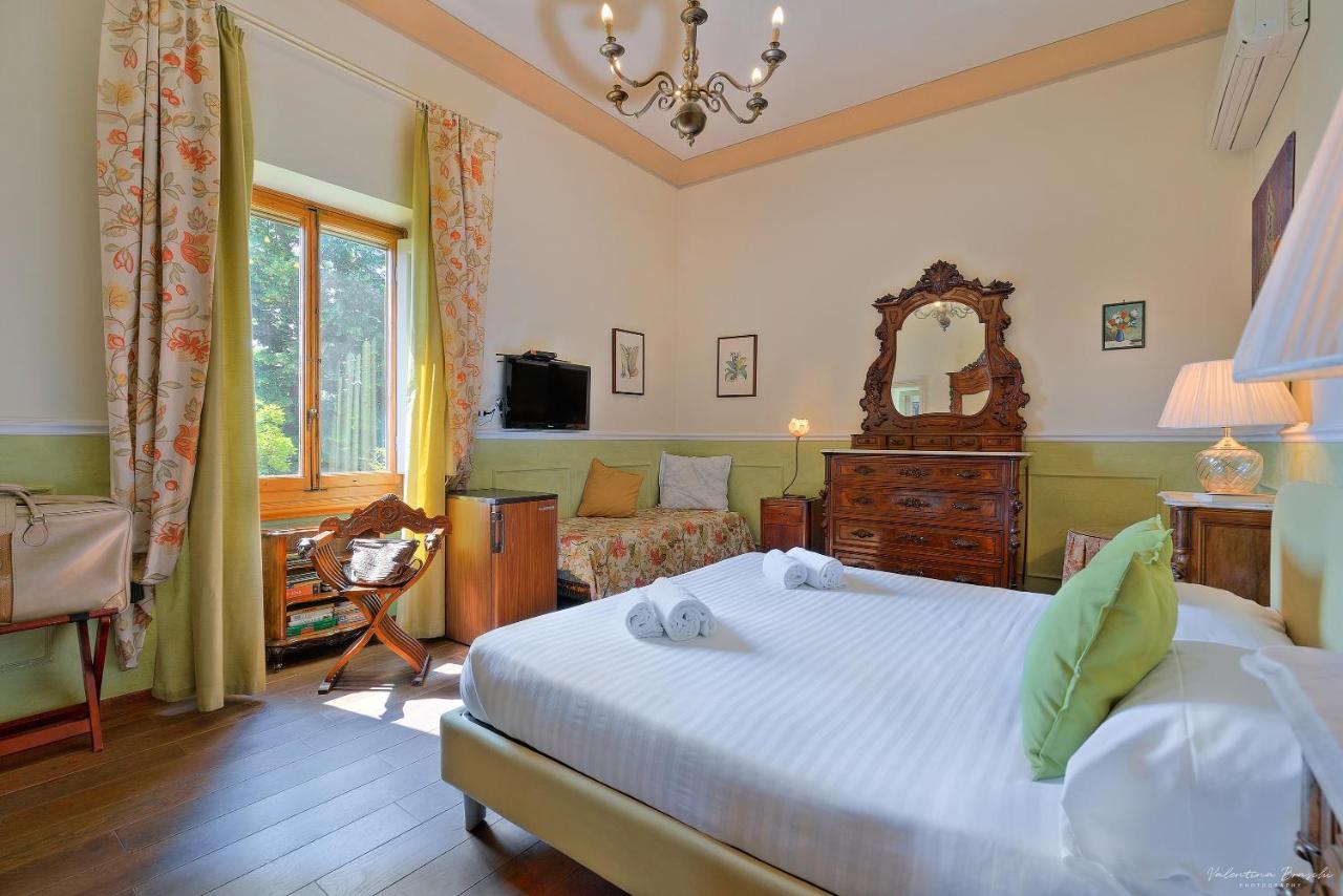 Ape Rosa Relais Florenz